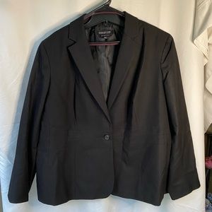 Black suit jacket. plus size Jones New York